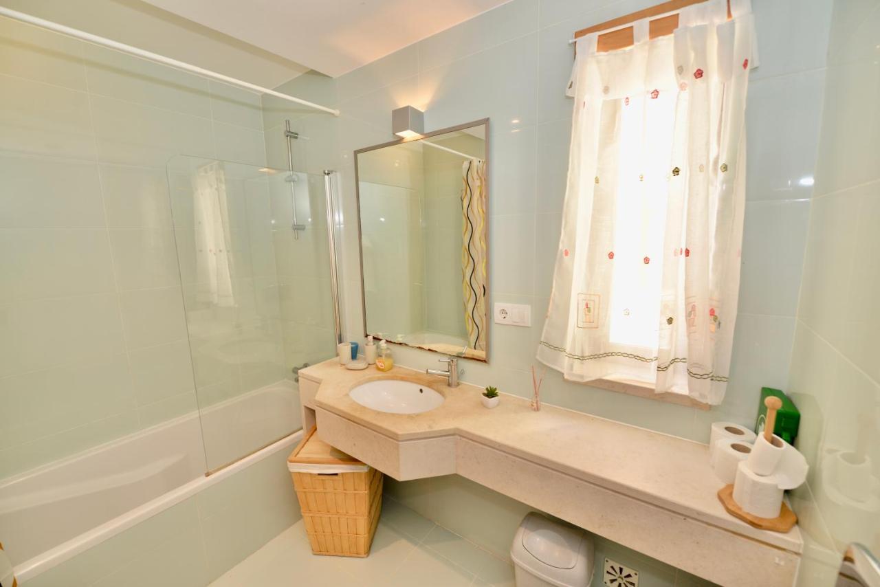 Silver - Apartment For 4 Guests 150M From Beach São Martinho do Porto Exterior photo
