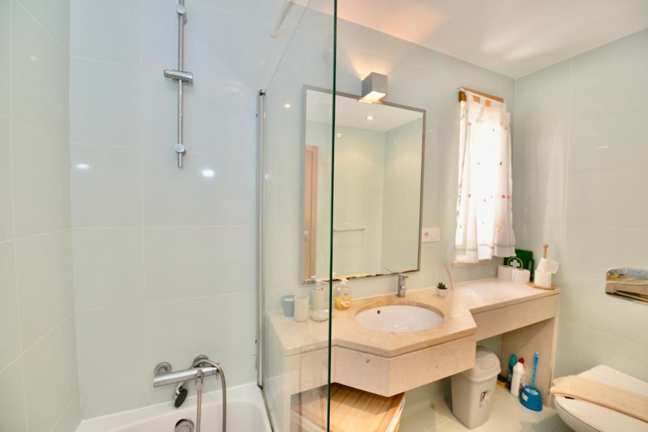 Silver - Apartment For 4 Guests 150M From Beach São Martinho do Porto Exterior photo